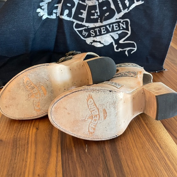 EUC Freebird Quail, Pink Snake Multi, size 8 fits 8.5/9 - Picture 7 of 8